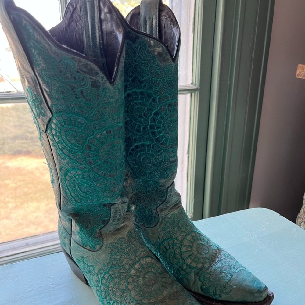 Black Star Turquoise Embroidered Western Boot 7